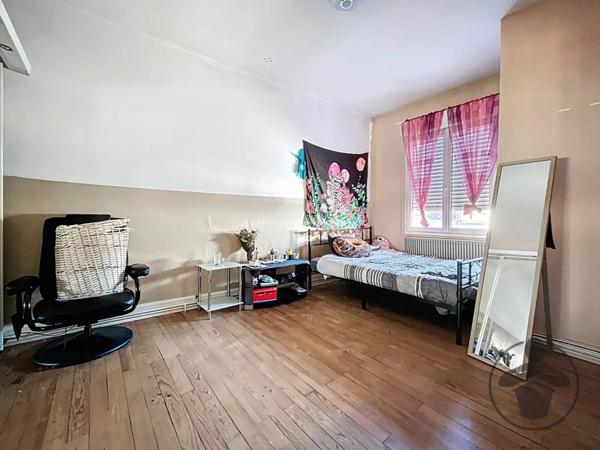 Vente Immeuble 10 pièces 315 m2 à Coutras