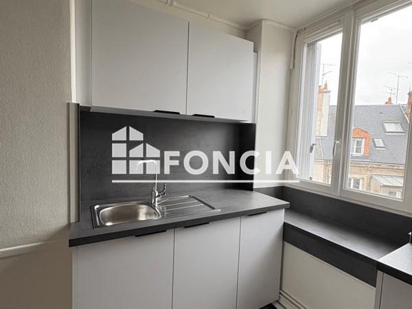 Location Appartement 2 pièces 43.89 m² - 3 RUE JEAN HUPEAU Orleans 45000