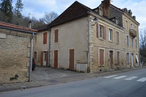 Immeuble de rapport en monopropriété – 6 appartements + 6 garages