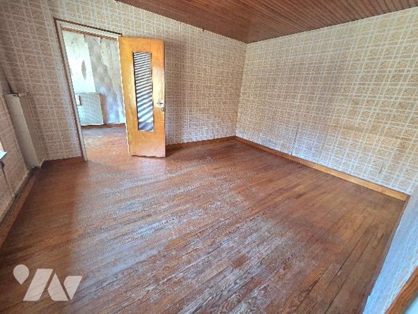 Maison de village - 130m2 - Cour - A RENOVER - BICQUELEY - 5mn de TOUL