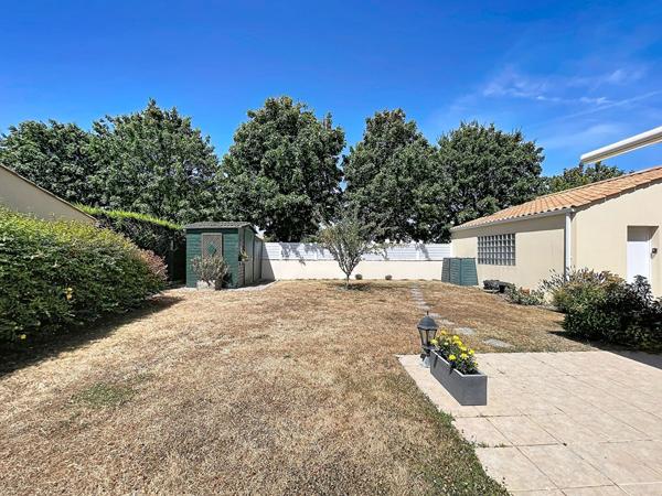 Maison Les Sables D Olonne Les Plesses 132 m² hab 3 chambres double garage jardin 3 km mer