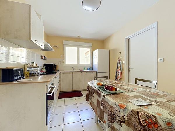 Maison Les Sables D Olonne Les Plesses 132 m² hab 3 chambres double garage jardin 3 km mer