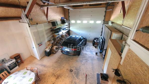 Propriété avec maison 5 pièces - piscine - hangar pour bateau et place de port - CORRE (70)