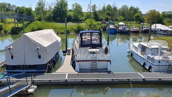 Propriété avec maison 5 pièces - piscine - hangar pour bateau et place de port - CORRE (70)