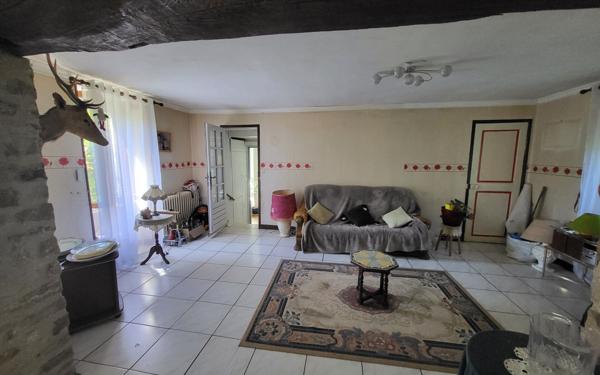 Maison à vendre    6 pièces •  Saint-Étienne-de-Fursac