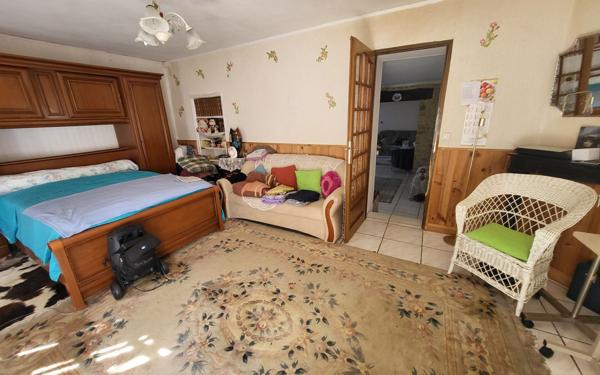 Maison à vendre    6 pièces •  Saint-Étienne-de-Fursac