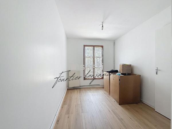 Grande maison rénovée proche commodités