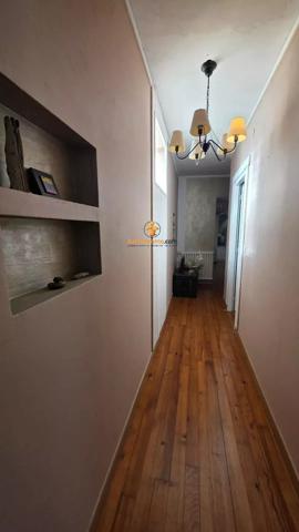 Vente                                                      Maison de village
                        
                     6 pièces                      181 m2                     à Ayzac-Ost