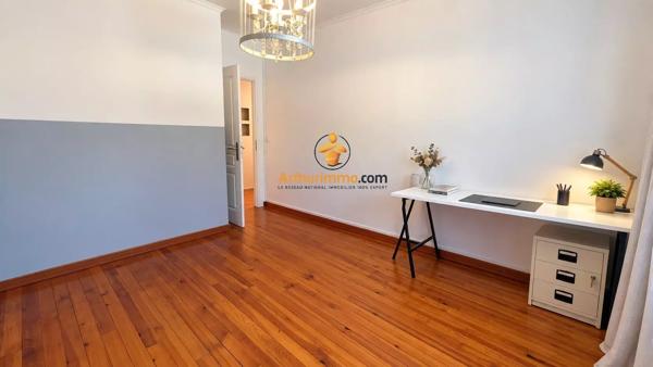 Vente                                                      Maison de village
                        
                     6 pièces                      181 m2                     à Ayzac-Ost