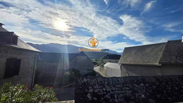 Vente                                                      Maison de village
                        
                     6 pièces                      181 m2                     à Ayzac-Ost