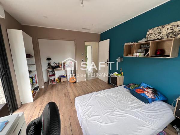 Maison T6 avec piscine et garage