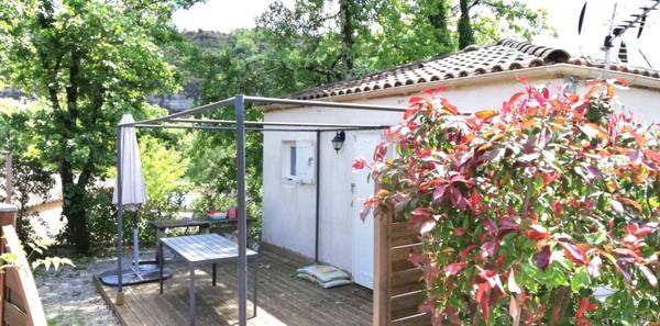 MAISONNETTE SUR 145m2 Terrain