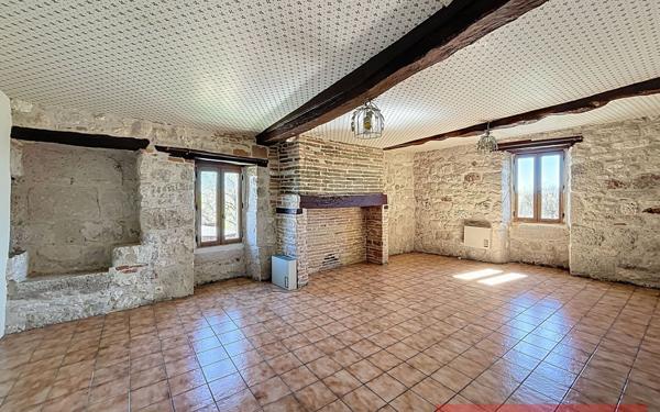 Maison à vendre    5 pièces •  Cahuzac-sur-Vère