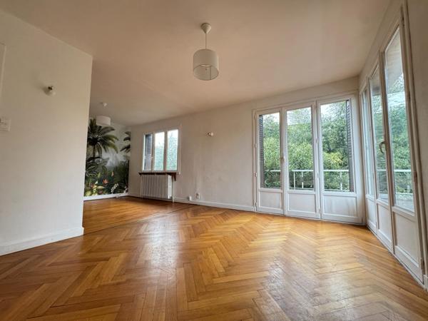 Maison 133 m² avec jardin et fort potentiel.