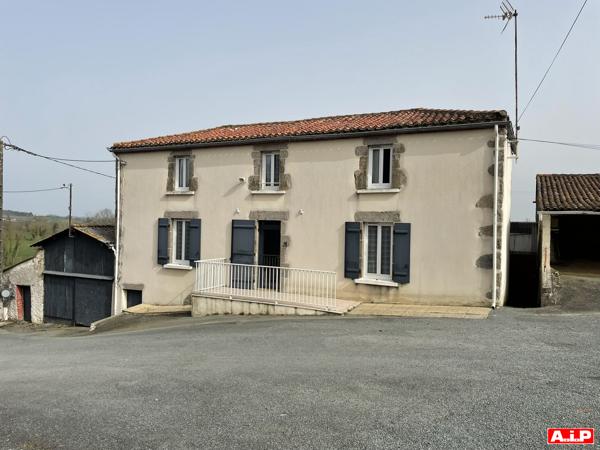 ENSEMBLE AVEC 8700 M²