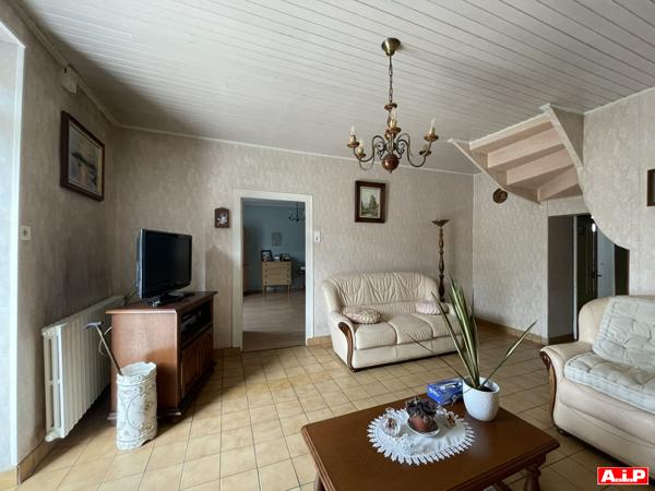 ENSEMBLE AVEC 8700 M²