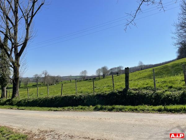 ENSEMBLE AVEC 8700 M²