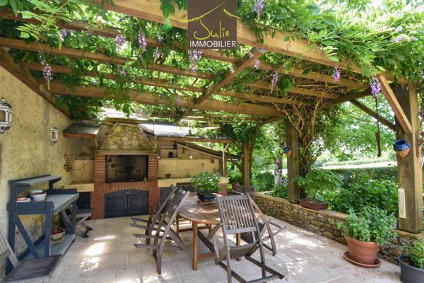 AXE CERIZAY/MAULEON - Longère de 260 m² - 5 chambres - jardin