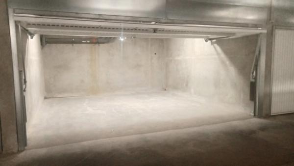 Garage / parking À louer