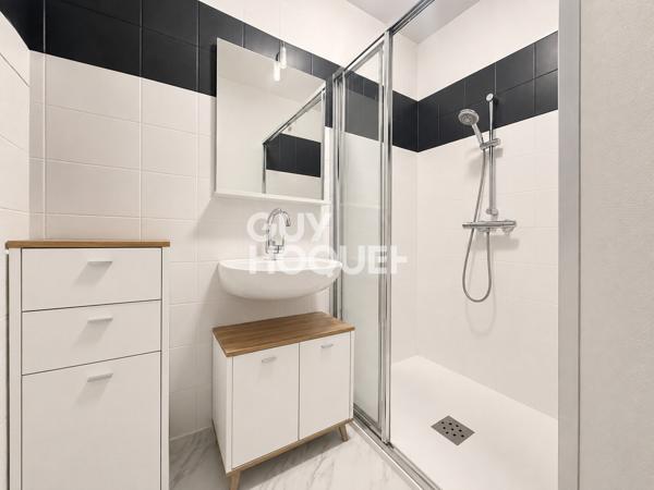 Appartement 3 pièces rénové avec balcon et parking