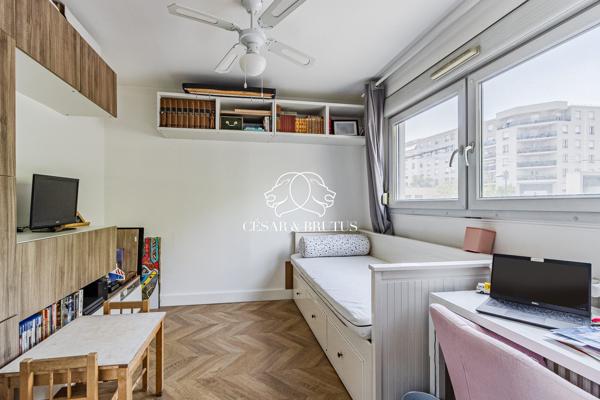Lyon 7 – Debourg | Superbe T5 de 100 m² avec garage – Idéal famille