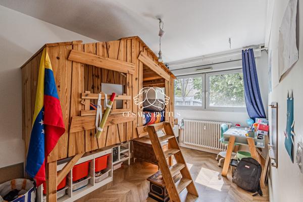 Lyon 7 – Debourg | Superbe T5 de 100 m² avec garage – Idéal famille