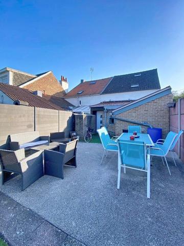 MAISON SEMI-INDIVIDUELLE AVEC JARDIN ET GARAGE