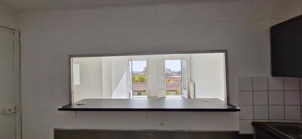 À louer ? Faux T5 lumineux sur le Boulevard de Strasbourg à Toulon