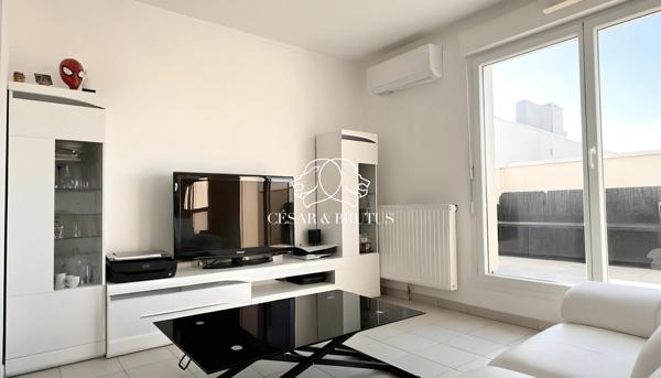 Excliusivité – ST PRIEST (Centre) – Appartement T3 (61 m2) – Dernier étage – Toit-terrasse – Garage (2016)