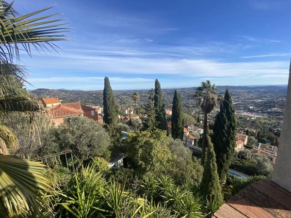 EXCLUSIVITE - Maison d’artiste Art-Déco florentin à Grasse – Quartier Rothschild