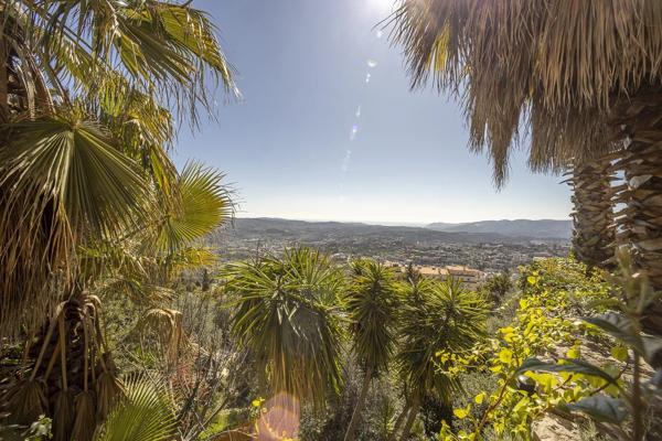 EXCLUSIVITE - Maison d’artiste Art-Déco florentin à Grasse – Quartier Rothschild