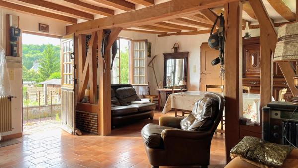 Maison
                                                                                                                                                                                                                                                                                                                        5 pièce(s)                                                                                                                                                                                                          3 chambre(s)                                                                                                                                                                                                          100  m²