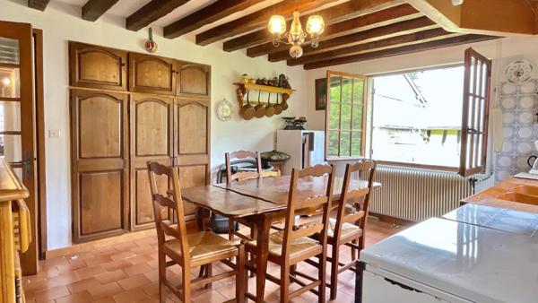 Maison
                                                                                                                                                                                                                                                                                                                        5 pièce(s)                                                                                                                                                                                                          3 chambre(s)                                                                                                                                                                                                          100  m²