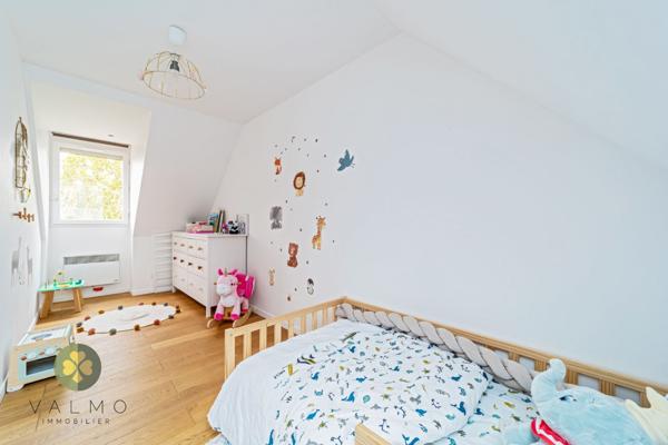 Maison
                                                                                                                                                                                                                                                                                                                        5 pièce(s)                                                                                                                                                                                                          4 chambre(s)                                                                                                                                                                                                          161  m²