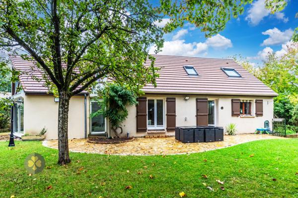 Maison
                                                                                                                                                                                                                                                                                                                        5 pièce(s)                                                                                                                                                                                                          4 chambre(s)                                                                                                                                                                                                          161  m²