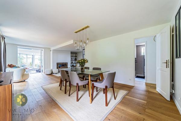Maison
                                                                                                                                                                                                                                                                                                                        5 pièce(s)                                                                                                                                                                                                          4 chambre(s)                                                                                                                                                                                                          161  m²