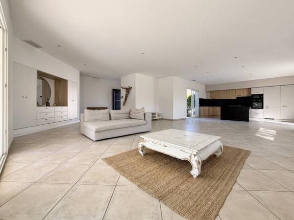 Maison à vendre 7 pièces de 230 m²