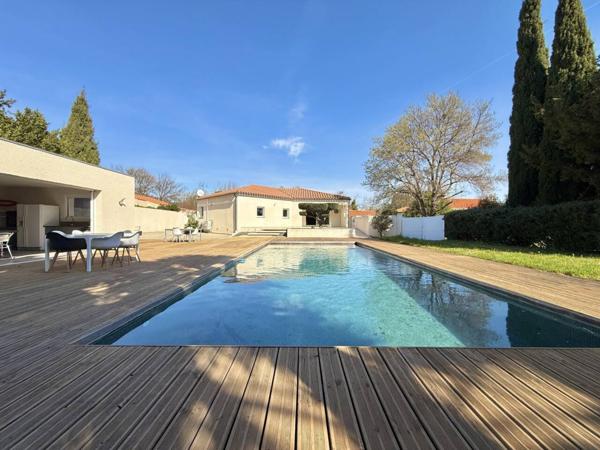 Maison à vendre 7 pièces de 230 m²