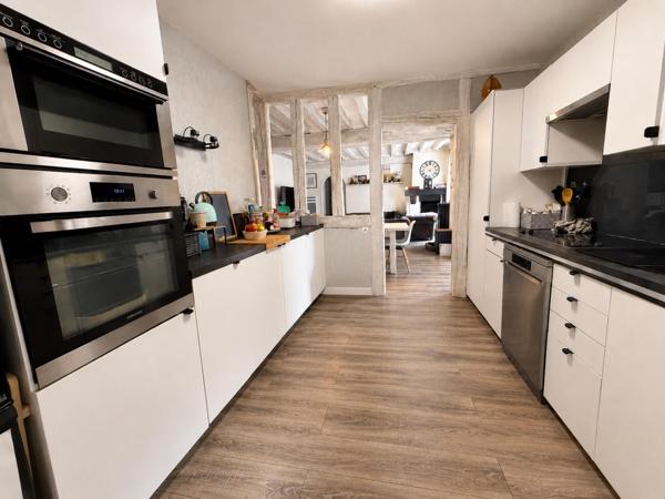 Maison à CHAUMES-EN-BRIE, 77390 - 7 pièces 178m²