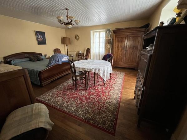 Maison à vendre |  Ussac |  5 pièces | 112 m²