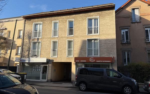 Immeuble à vendre    12 pièces • 312 m2 Pontault-Combault