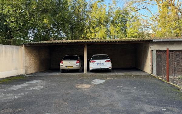 Immeuble à vendre    12 pièces • 312 m2 Pontault-Combault