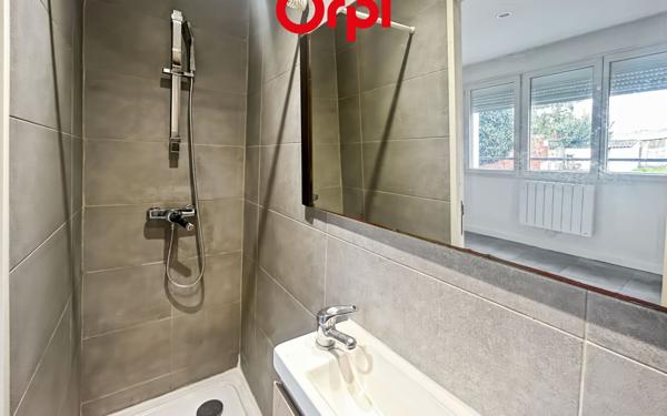 Appartement à louer    1 pièce • 14,42 m2 Athis-Mons