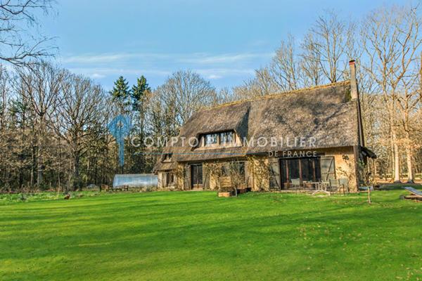 Propriete
                                                                                                                                                                                                                                                                                                                        12 pièce(s)                                                                                                                                                                                                          8 chambre(s)                                                                                                                                                                                                          263  m²
