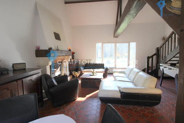 Propriete
                                                                                                                                                                                                                                                                                                                        12 pièce(s)                                                                                                                                                                                                          8 chambre(s)                                                                                                                                                                                                          263  m²