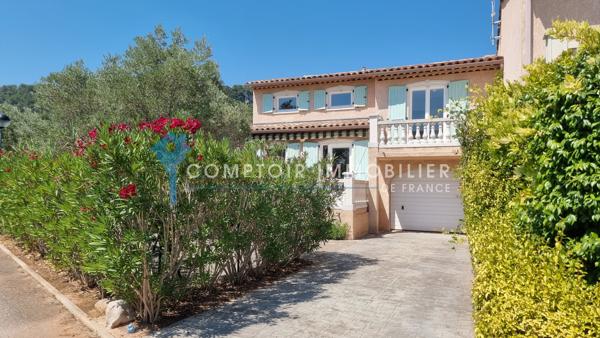 Villa
                                                                                                                                                                                                                                                                                                                        4 pièce(s)                                                                                                                                                                                                          3 chambre(s)                                                                                                                                                                                                          75  m²