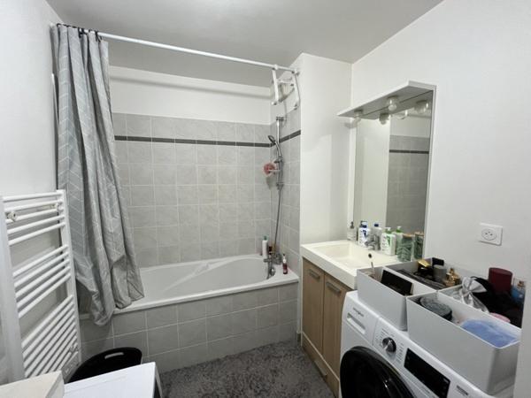 Appartement à louer 750 € CC Joué-lès-Tours 2 p 46 m² DPE C