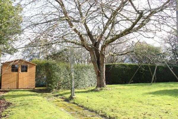 Côtes d'Armor 22190 Plérin maison d'architecte 7 chambres, sous-sol total, terrasse exposée Sud, terrain