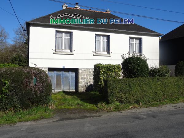 Rostrenen (22110) Maison 3 pièces au centre de Rostrenen – sous-sol et jardin