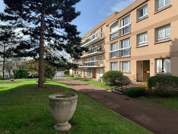 Appartement à vendre    2 pièces • 49,89 m2 Soisy-sous-Montmorency